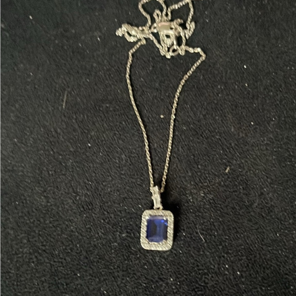 Kay Jewelers Sapphire Blue and Silver Ring with Necklace - Picture 6 of 6